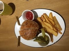 -HELLO 27 意面·沙拉·帕尼尼