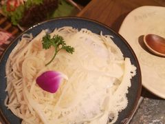-老牌坊云南鱼豆花火锅(哈西万达店)