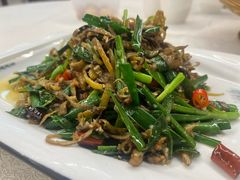 -蔼若春.传承三十年云南菜(金碧公园店)