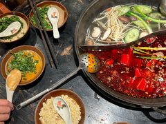 -周小明火锅(黑金冠社区店)