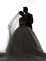 -至臻微拉婚纱摄影