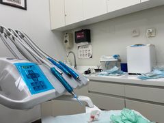 -雅悦齿科(顾村公园店)