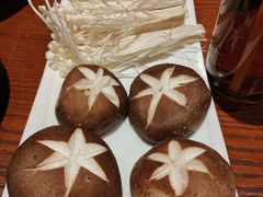 菌菇拼盘-爱合牛·和牛烧肉&和牛火锅放题(伊势丹南京路店)