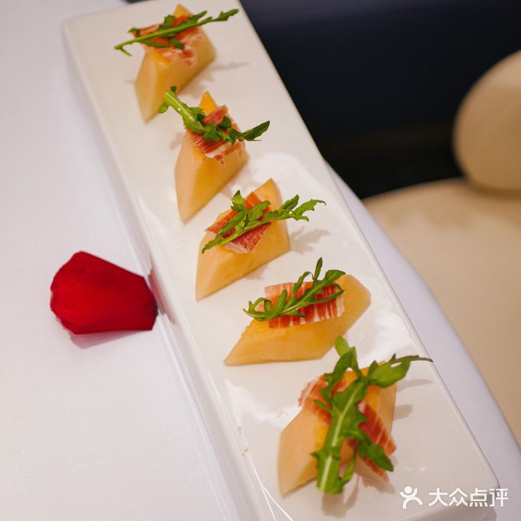 口感绝～#甜品— 巴旦木奶冻+香芋咸蛋黄芝士蛋糕
