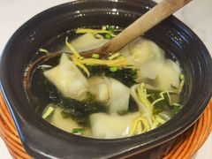 蟹粉小馄饨-馋三尺蟹粉小笼(人民广场店)