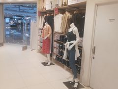 -优衣库(石家庄裕华万达广场店)