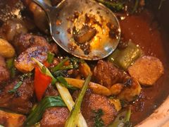 -八府香鸭·啫啫煲(华山路店)