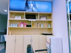 -Coo Hair salon