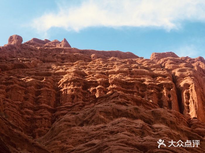 天山神秘大峡谷图片