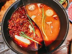 番茄麻辣鸳鸯锅底-袁山山重庆火锅(丈八北路店)