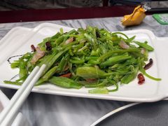 -蔼若春.传承三十年云南菜(金碧公园店)
