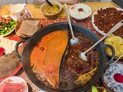 -赵美丽·重庆社区火锅·直营店(火车东站·中豪国际店)