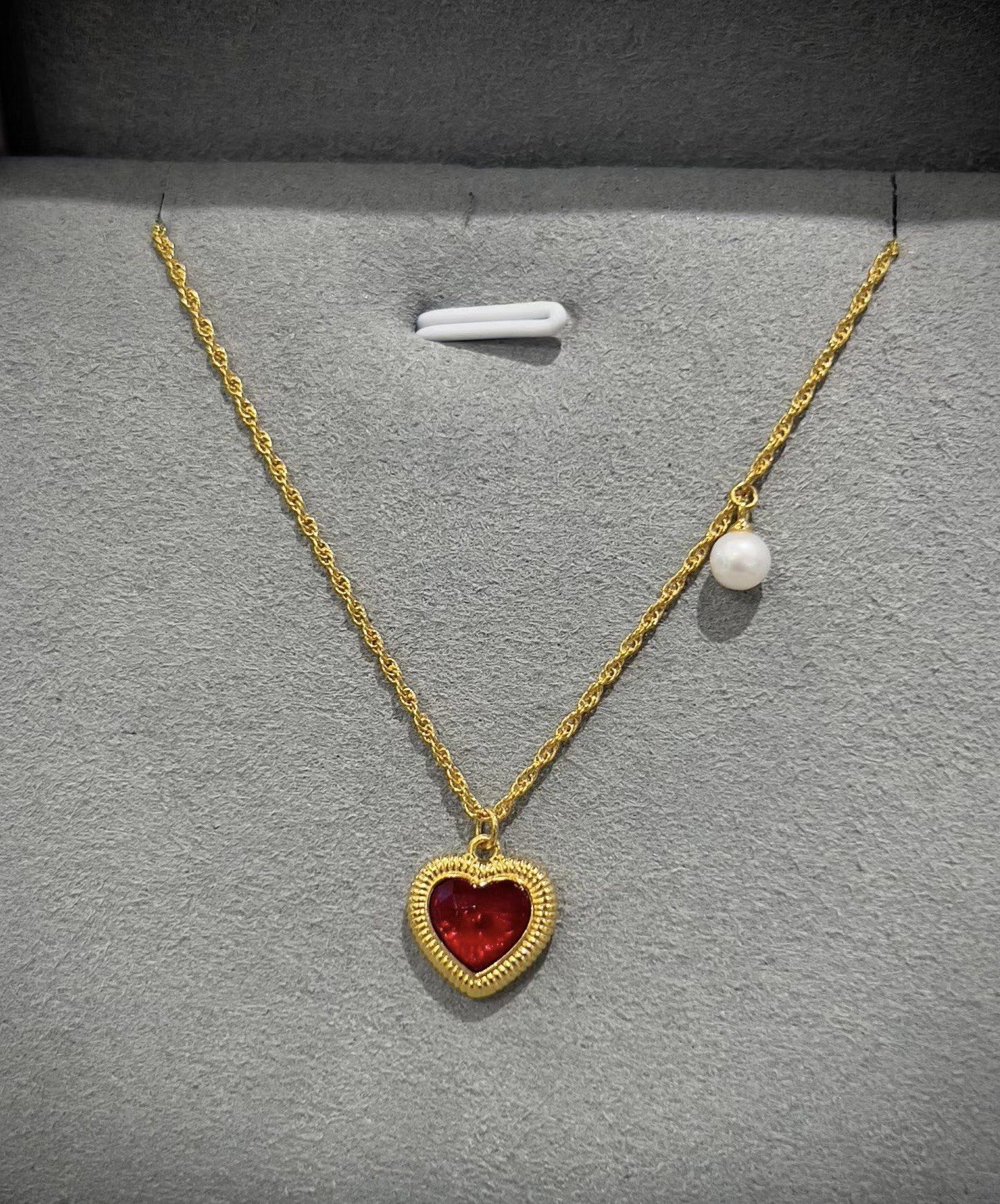 潮宏基小红心项链