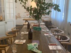 -FLOVIE FLORIST CAFE