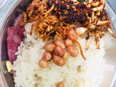 贞丰糯米饭-晓芬叉烧圆子粉