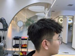 -DO A HAIRSTYLE