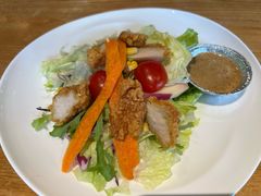 烤鸡肉藜麦沙拉-HUZI虎滋精酿餐吧(京西大悦城店)