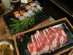 -湊湊火锅·茶憩(杭州湖滨银泰in77店)