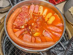 -蚂蚁洞·烤肉大营地(上海静安大悦城店)