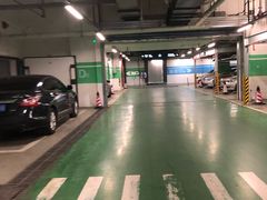 -徐汇日月光地下停车场
