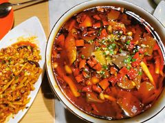 -渝信川菜 · 川味家常菜(财富购物中心店)