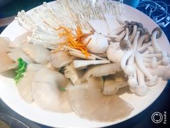 菌菇拼盘-小牛海记潮汕牛肉店(永定路店)