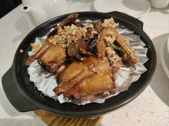 盐焗乳鸽-肥仔文澳门猪骨煲(南京西路店)