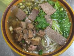 -花溪牛肉粉(八鸽岩店)