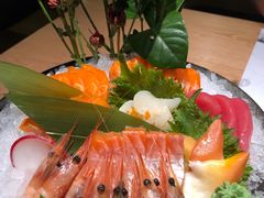 -枝魯枝魯自助料理