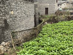 -高荡千年布依古寨旅游景区