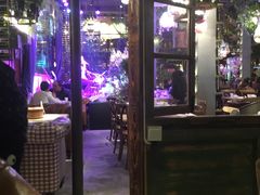 -胡桃里音乐餐厅(陶溪川店)(川湘赣菜·世界百大酒庄直供红酒·音乐表演)