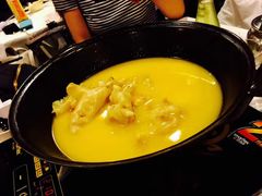 -鲜入围煮花胶鸡海鲜火锅