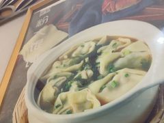 -馋三尺蟹粉小笼(人民广场店)