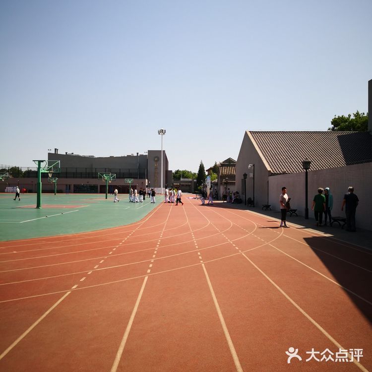 志成中学1952年定名为北京市第35中学