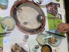 -洪氏嗨捞·猪肚鸡火锅(阳光天地店)