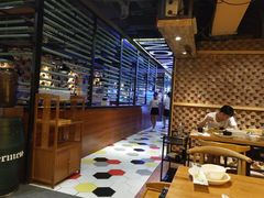 大堂-骨捞专家·金华砂锅(西田城购物中心店)