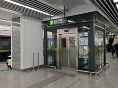 -建设三路(地铁站)