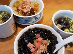 -炉小二铜锅牛蛙•川湘菜(三里屯店)