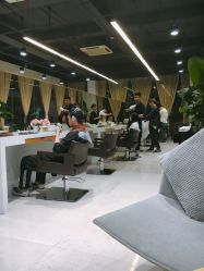 点击看大图 大厅-CARR SALON