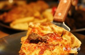 Devil Beef Belly Cheese Pizza