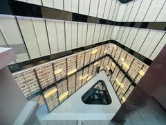 -上海虹桥中心爱琴海亚朵S酒店