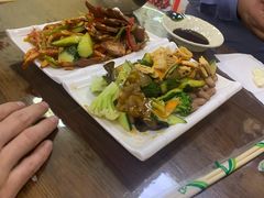 -大肚水饺锅贴·家常融合菜(新港店)