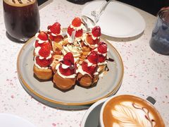 草莓忌廉华夫饼-BE BRIGHT KITCHEN(正佳广场店)