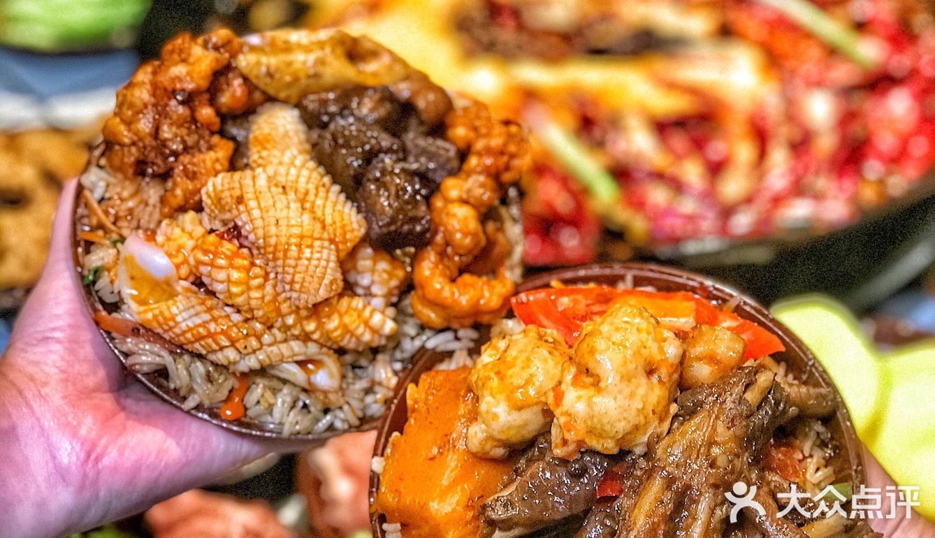 身边小伙伴都推荐的地道重庆老火锅🍧千层冰沙一整个爱住[爱心]