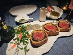 三重奏鱼子酱惠灵顿牛排-弦月窗LUNETTE BY AMANDA(复兴路店)