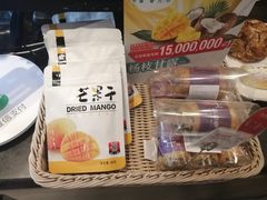 -85度C(生甜甜圈研究工坊·上海松江人民北路店)