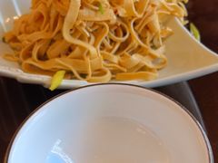 -喜乐餐厅•灯笼虾球首创者•本地小海鲜(二马路店)