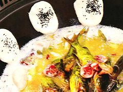 -丹水桥地锅鱼·翘嘴鲌·地方特色全鱼宴(丹江口大坝店)