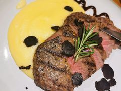 -JINNS锦时 steak&pizza(浸信会礼拜堂旧址店)