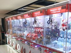 -鸿通城购物中心